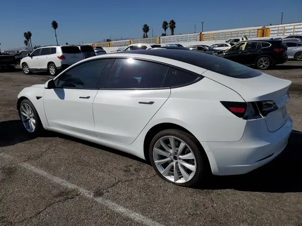 5YJ3E1EA6JF126517 2018 TESLA MODEL 3 - Image 2