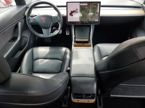 5YJ3E1EA6JF153832 2018 TESLA MODEL 3 - Image 8