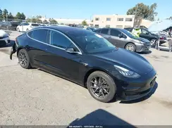 5YJ3E1EA6JF157055 2018 TESLA MODEL 3