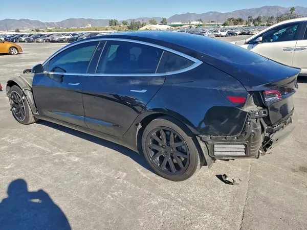 5YJ3E1EA6JF157430 2018 TESLA MODEL 3 - Image 2