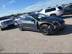5YJ3E1EA6JF158092 2018 TESLA MODEL 3