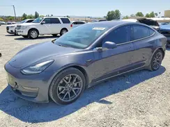 5YJ3E1EA6JF158643 2018 TESLA MODEL 3