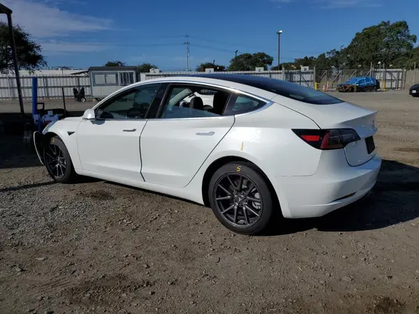 5YJ3E1EA6JF162045 2018 TESLA MODEL 3 - Image 2