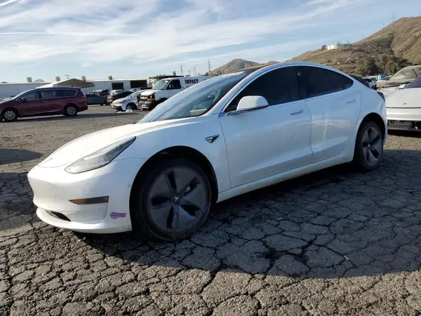 5YJ3E1EA6JF162062 2018 TESLA MODEL 3 - Image 1