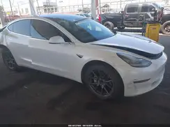 5YJ3E1EA6JF162143 2018 TESLA MODEL 3