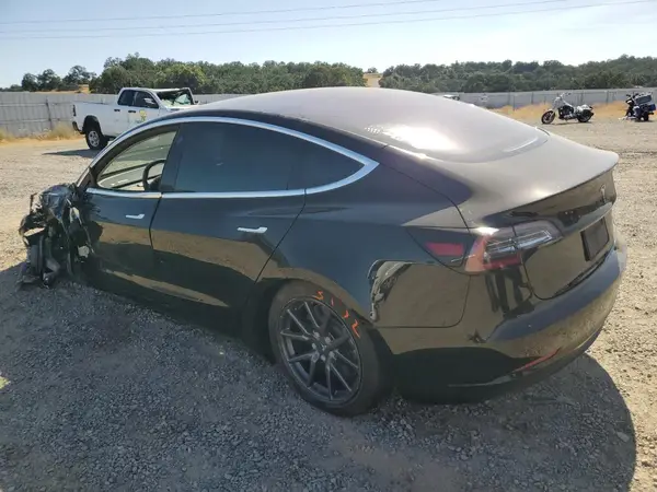 5YJ3E1EA6JF172624 2018 TESLA MODEL 3 - Image 2