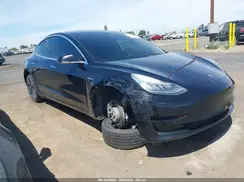 5YJ3E1EA6JF173336 2018 TESLA MODEL 3