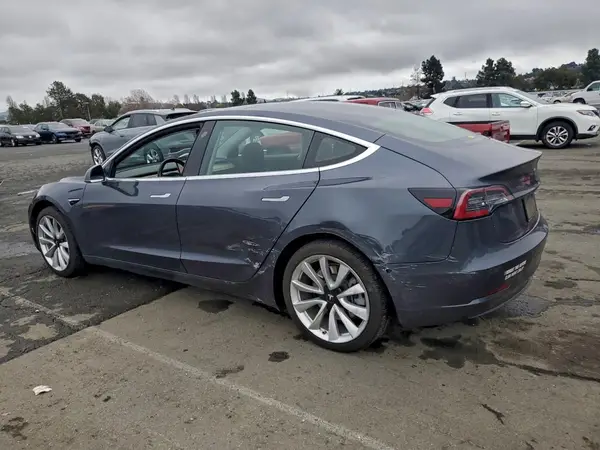 5YJ3E1EA6KF190932 2019 TESLA MODEL 3 - Image 2