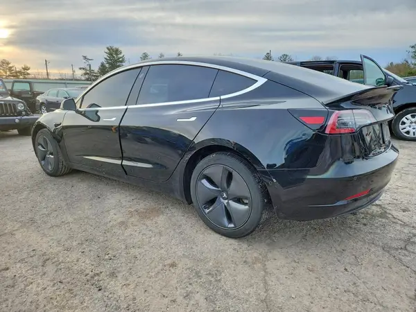 5YJ3E1EA6KF193264 2019 TESLA MODEL 3 - Image 2