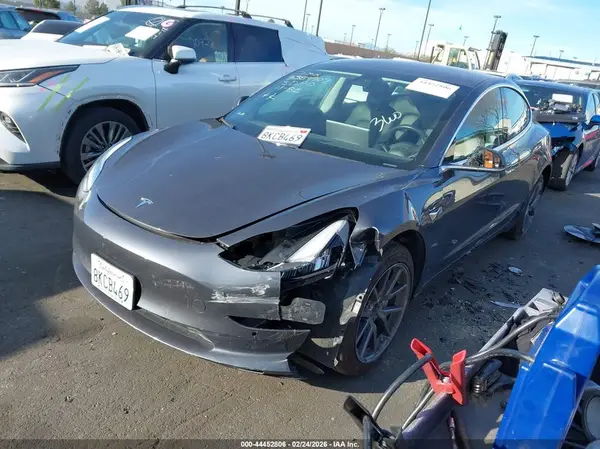 5YJ3E1EA6KF298340 2019 TESLA MODEL 3 - Image 2