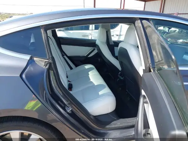 5YJ3E1EA6KF302368 2019 TESLA MODEL 3 - Image 8