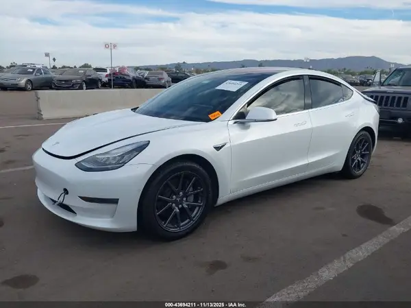 5YJ3E1EA6KF310020 2019 TESLA MODEL 3 - Image 2