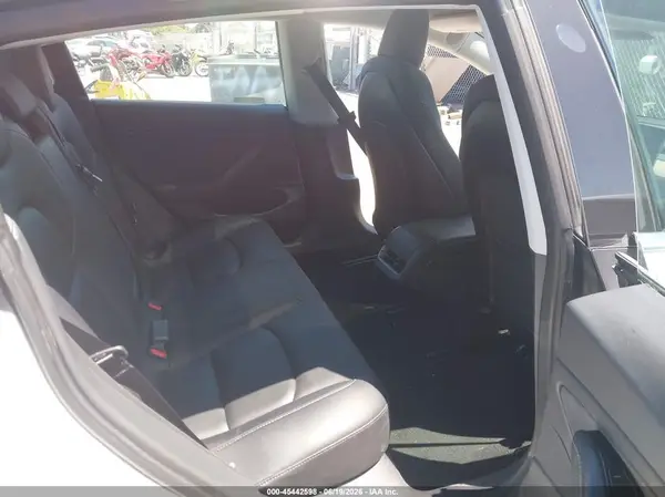 5YJ3E1EA6KF310096 2019 TESLA MODEL 3 - Image 8