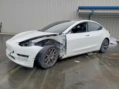 5YJ3E1EA6KF310180 2019 TESLA MODEL 3
