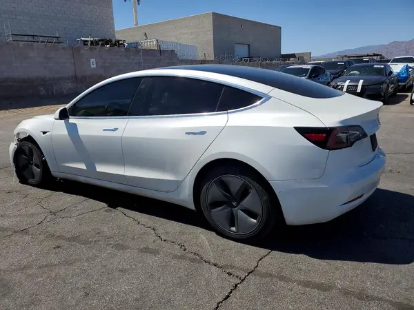 5YJ3E1EA6KF310549 2019 TESLA MODEL 3 - Image 2