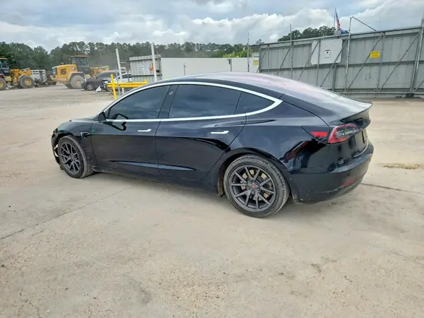 5YJ3E1EA6KF332180 2019 TESLA MODEL 3 - Image 2