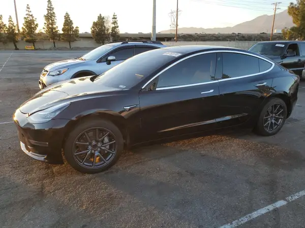 5YJ3E1EA6KF361758 2019 TESLA MODEL 3 - Image 1