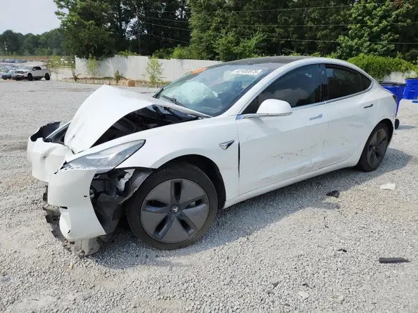 5YJ3E1EA6KF397269 2019 TESLA MODEL 3 - Image 1