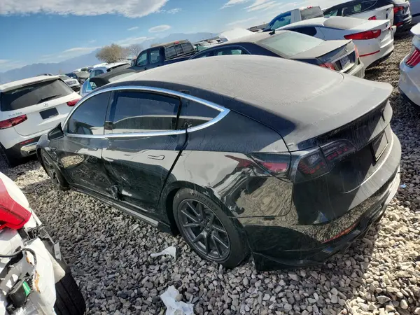 5YJ3E1EA6KF399359 2019 TESLA MODEL 3 - Image 2