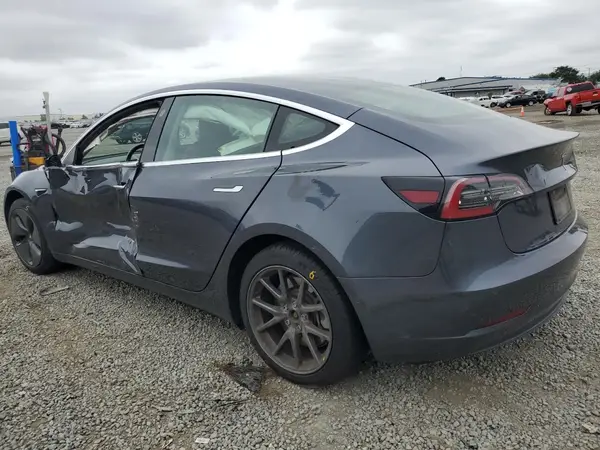 5YJ3E1EA6KF400302 2019 TESLA MODEL 3 - Image 2