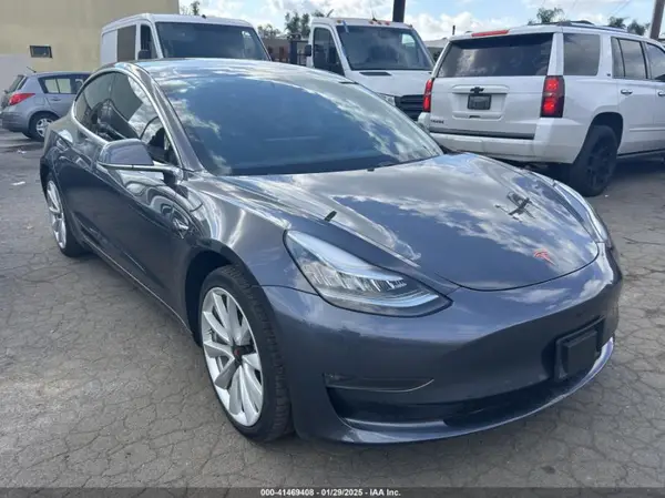 5YJ3E1EA6KF402003 2019 TESLA MODEL 3 - Image 1