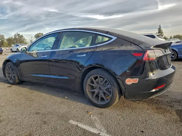 5YJ3E1EA6KF402759 2019 TESLA MODEL 3 - Image 2