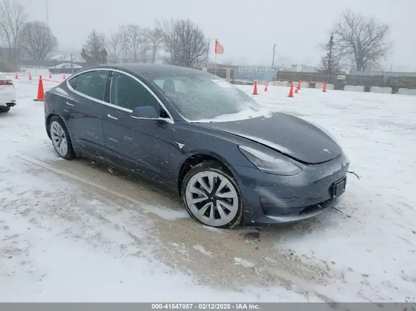 5YJ3E1EA6KF411011 2019 TESLA MODEL 3 - Image 1