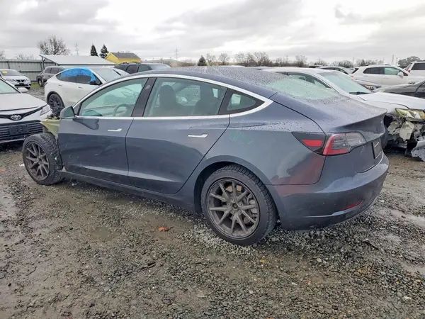 5YJ3E1EA6KF411168 2019 TESLA MODEL 3 - Image 2