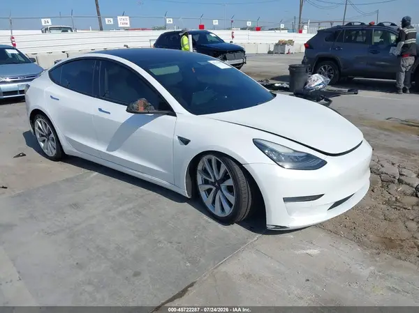 5YJ3E1EA6KF415396 2019 TESLA MODEL 3 - Image 1