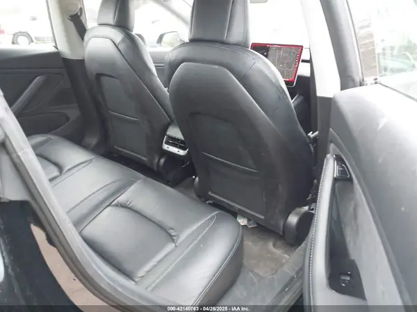 5YJ3E1EA6KF415656 2019 TESLA MODEL 3 - Image 8