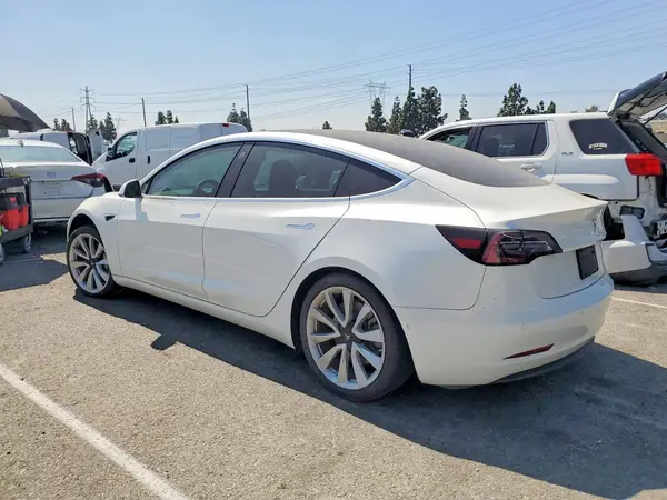 5YJ3E1EA6KF472584 2019 TESLA MODEL 3 - Image 2
