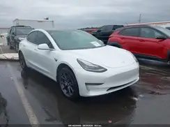 5YJ3E1EA6KF483438 2019 TESLA MODEL 3