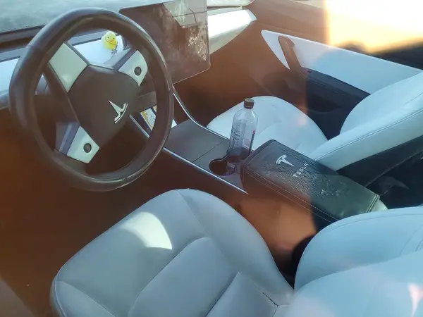5YJ3E1EA6KF538082 2019 TESLA MODEL 3 - Image 8