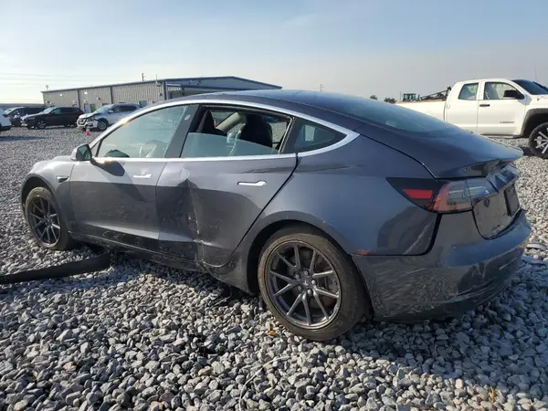 5YJ3E1EA6LF495879 2020 TESLA MODEL 3 - Image 2