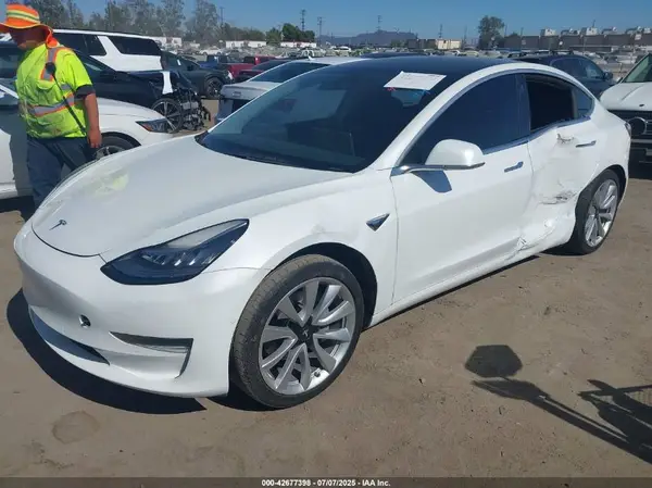 5YJ3E1EA6LF614269 2020 TESLA MODEL 3 - Image 2