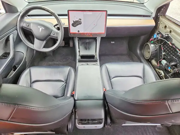 5YJ3E1EA6LF643805 2020 TESLA MODEL 3 - Image 8