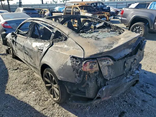 5YJ3E1EA6LF645506 2020 TESLA MODEL 3 - Image 2