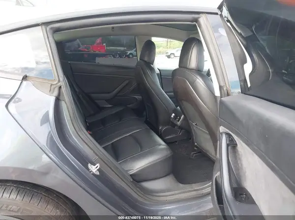 5YJ3E1EA6LF658076 2020 TESLA MODEL 3 - Image 8