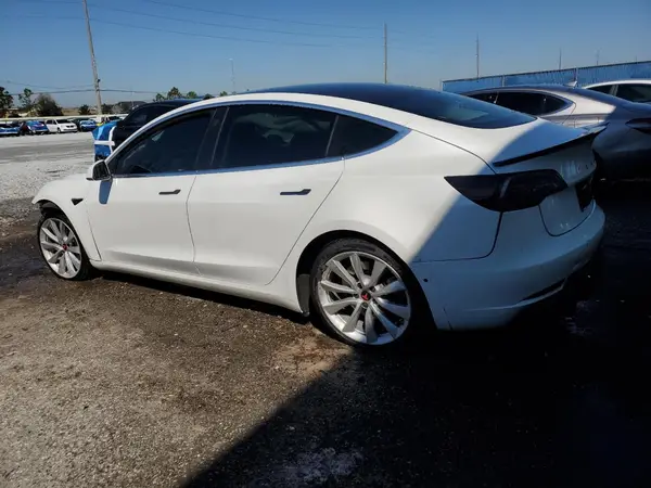 5YJ3E1EA6LF661513 2020 TESLA MODEL 3 - Image 2