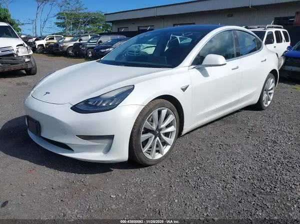 5YJ3E1EA6LF661687 2020 TESLA MODEL 3 - Image 2