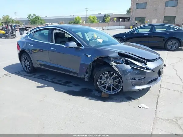 5YJ3E1EA6LF703159 2020 TESLA MODEL 3 - Image 1