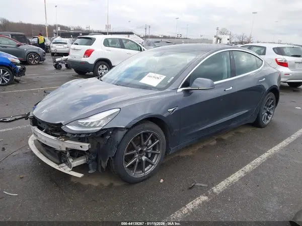 5YJ3E1EA6LF739241 2020 TESLA MODEL 3 - Image 2