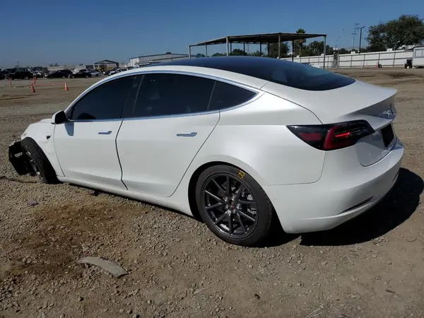5YJ3E1EA6LF741135 2020 TESLA MODEL 3 - Image 2