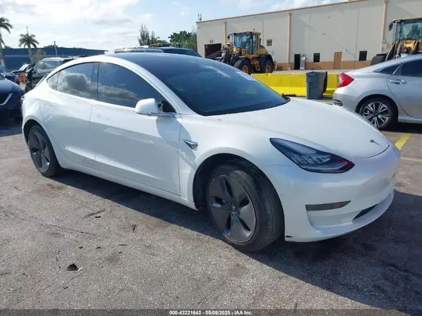 5YJ3E1EA6LF799620 2020 TESLA MODEL 3 - Image 1