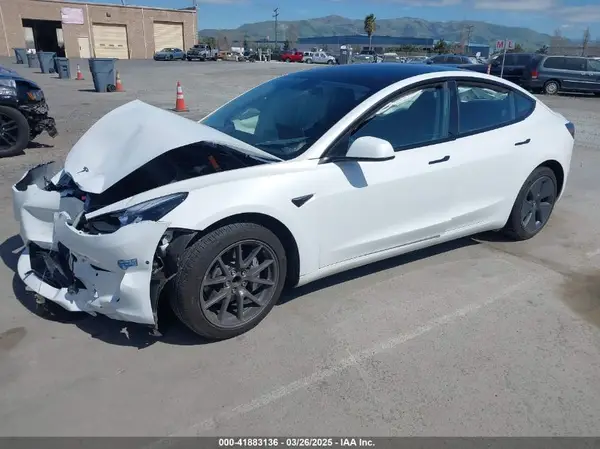 5YJ3E1EA6MF009427 2021 TESLA MODEL 3 - Image 2