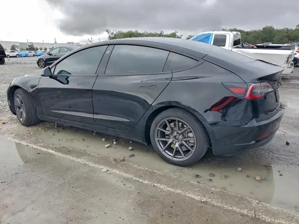 5YJ3E1EA6MF017544 2021 TESLA MODEL 3 - Image 2