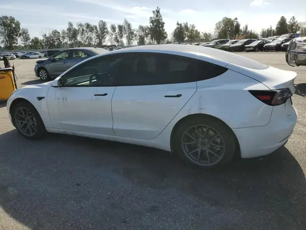 5YJ3E1EA6MF023313 2021 TESLA MODEL 3 - Image 2