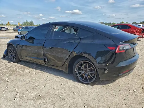 5YJ3E1EA6MF025868 2021 TESLA MODEL 3 - Image 2
