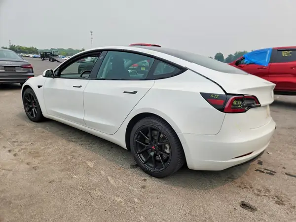 5YJ3E1EA6MF030990 2021 TESLA MODEL 3 - Image 2