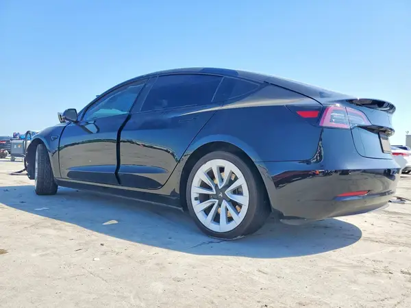 5YJ3E1EA6MF031881 2021 TESLA MODEL 3 - Image 2